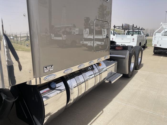 2024 Peterbilt 389-14