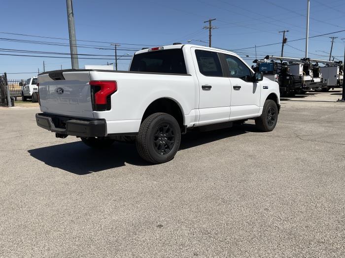 2025 Ford F-150 Lightning-5