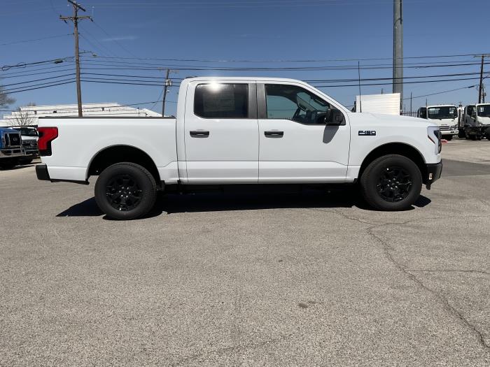 2025 Ford F-150 Lightning-6
