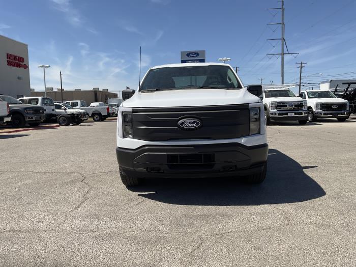 2025 Ford F-150 Lightning-8