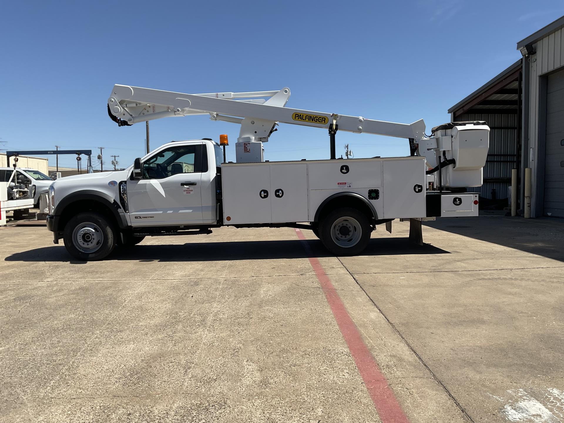 New 2024 Ford F-600 - photo 2