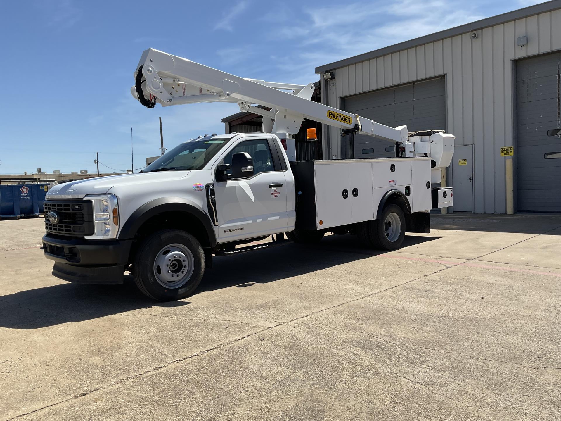 New 2024 Ford F-600 - photo 5