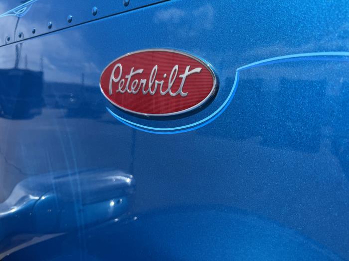 2024 Peterbilt 389-6