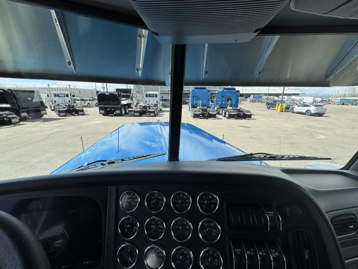 2024 Peterbilt 389-11