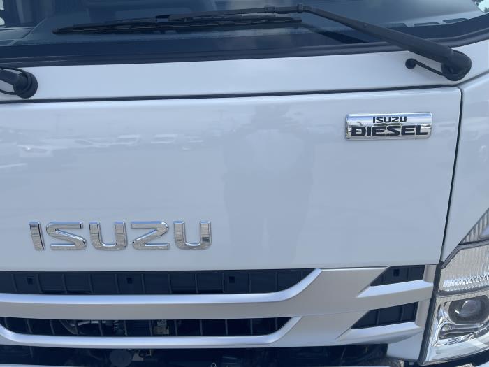 2024 Isuzu NRR-7