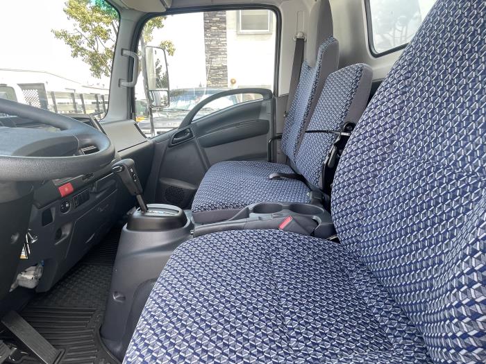 2024 Isuzu NRR-13
