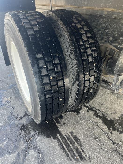 2019 International 4300-8
