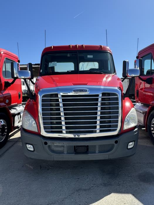 2016 Freightliner Cascadia-1