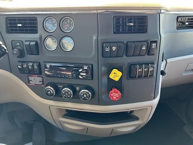 2021 Peterbilt 579-19