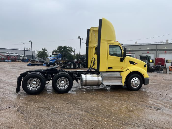2021 Peterbilt 579-19