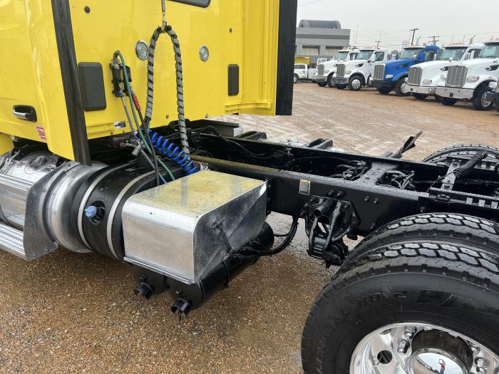 2021 Peterbilt 579-27