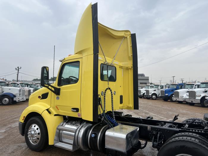 2021 Peterbilt 579-28