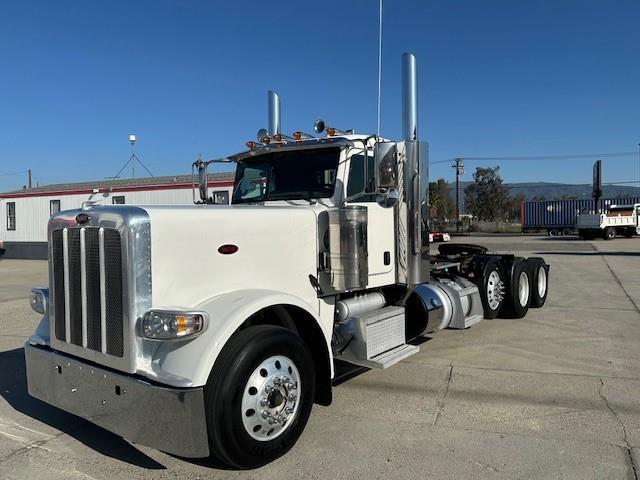 2022 Peterbilt 389-10