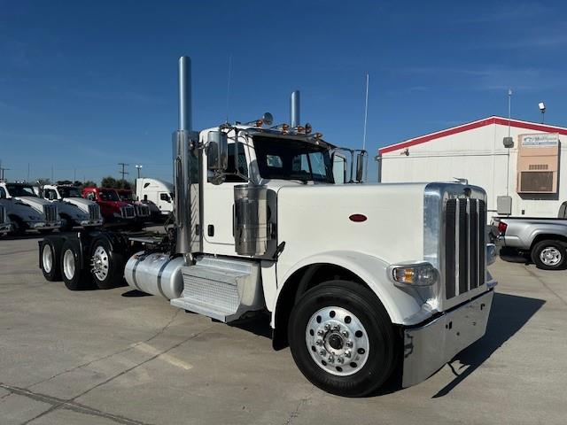 2022 Peterbilt 389-14