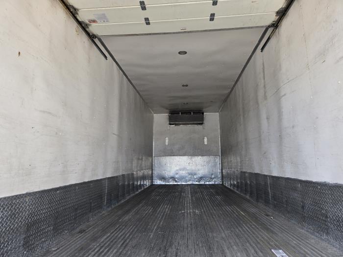 2020 Peterbilt 337-11