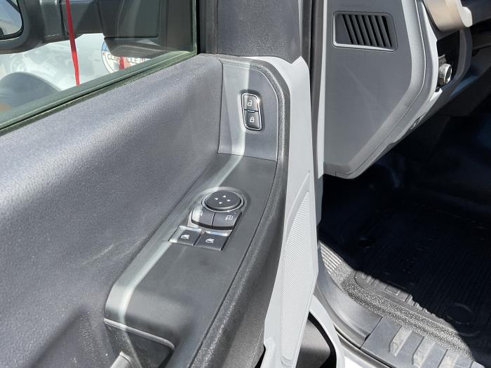 2022 Ford F-550-12