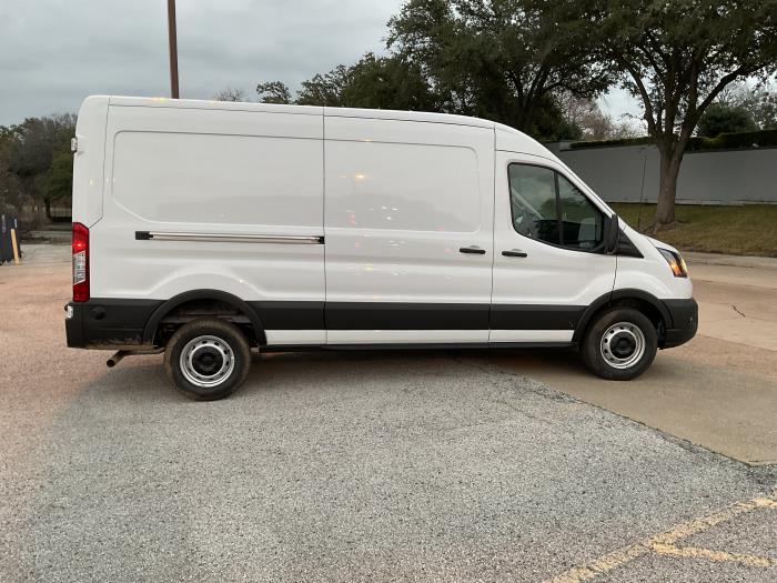 2024 Ford Transit-250-11