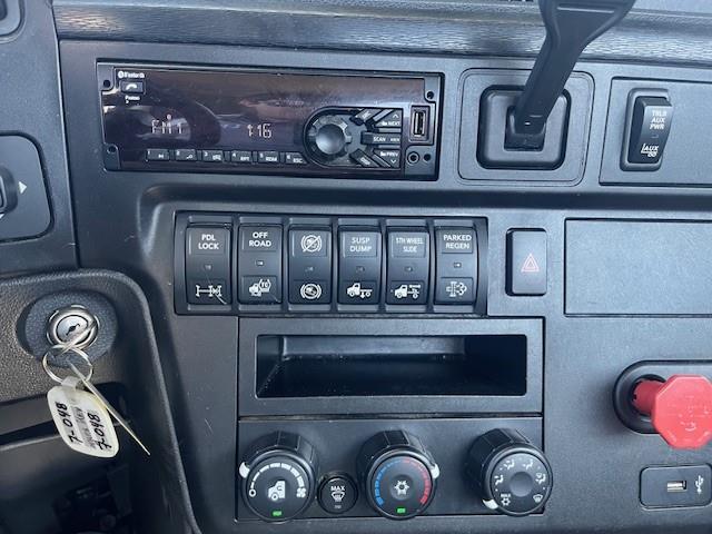 2020 International LT625-13