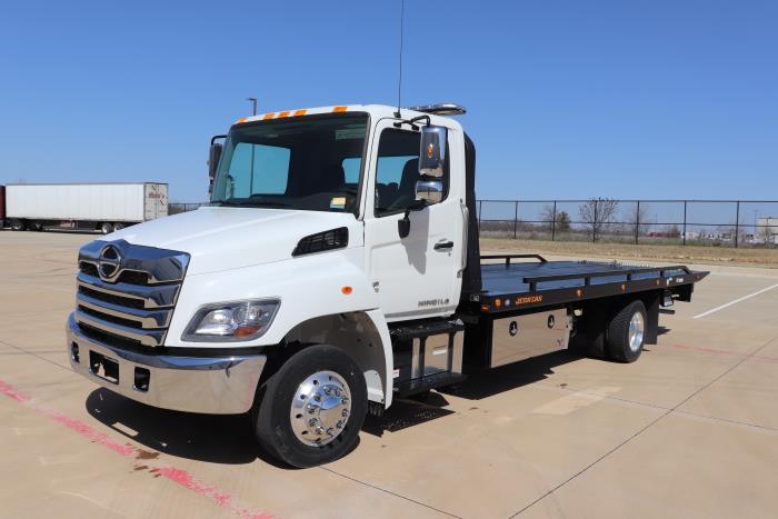 2025 Hino L6-1