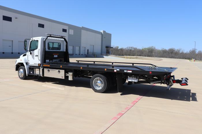 2025 Hino L6-4