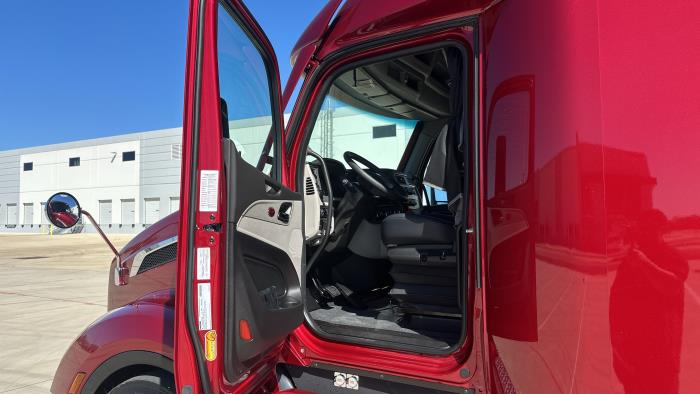 2026 Peterbilt 579-16
