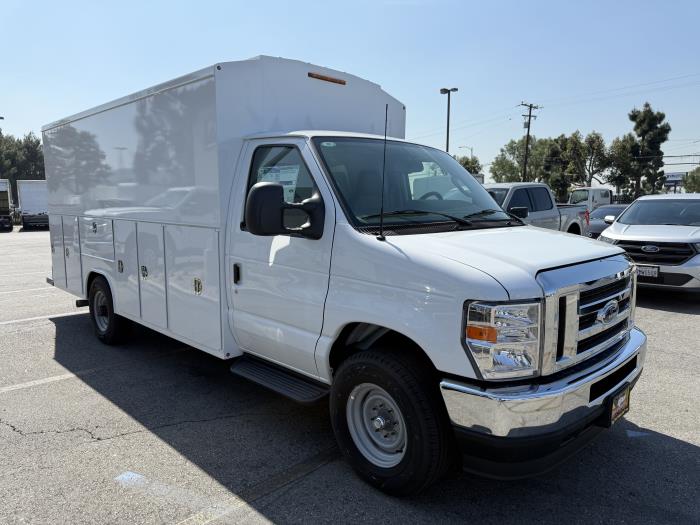2024 Ford E-350-9