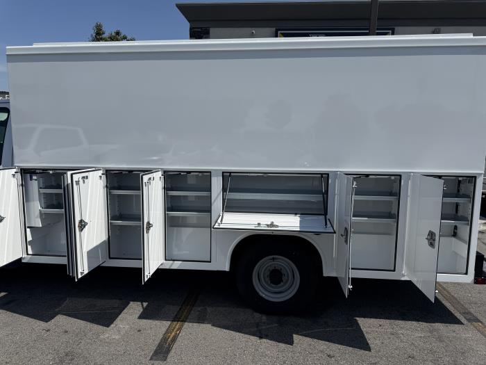 2024 Ford E-350-11
