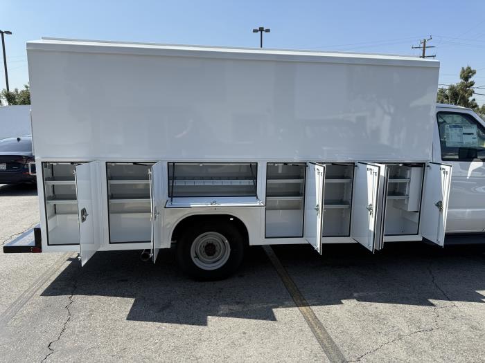 2024 Ford E-350-18