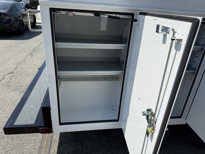 2024 Ford E-350-26
