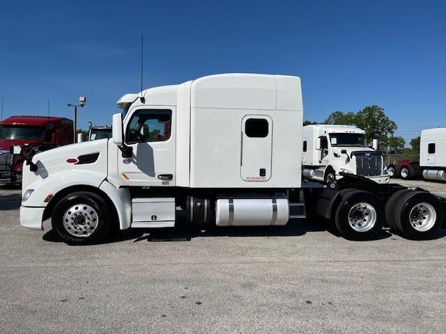 2021 Peterbilt 579-3