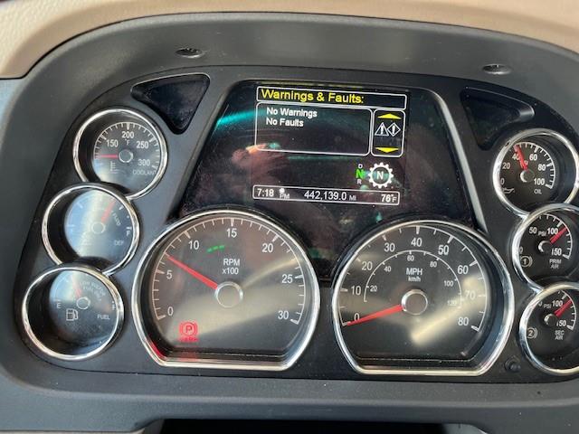 2021 Peterbilt 579-17