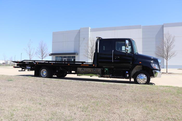 2025 Hino L6-9