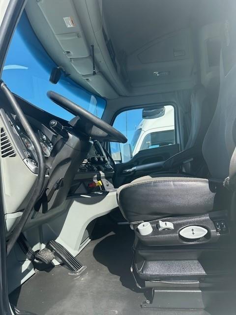 2021 Kenworth T680-3
