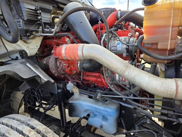 2022 International LT625-19