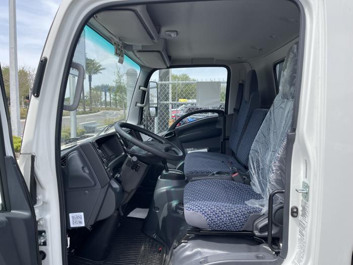 2024 Isuzu NPR-HD-6