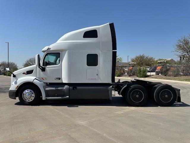 2021 Peterbilt 579-3