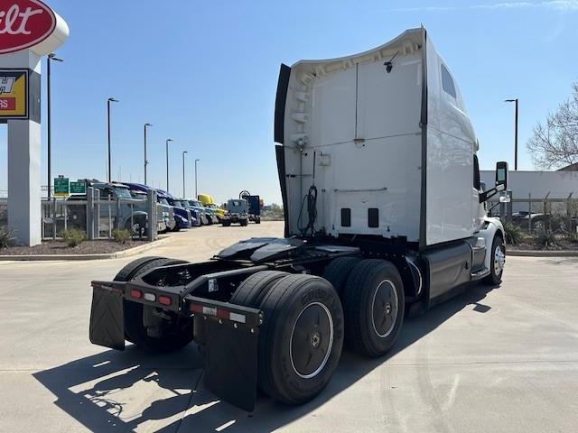 2021 Peterbilt 579-7