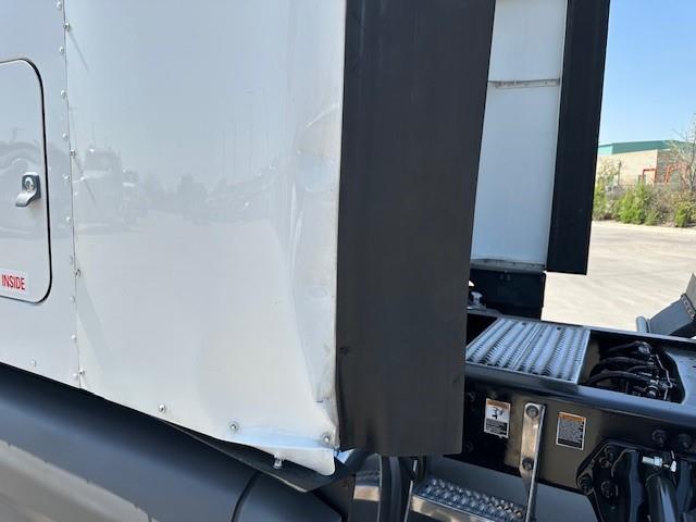 2021 Peterbilt 579-16