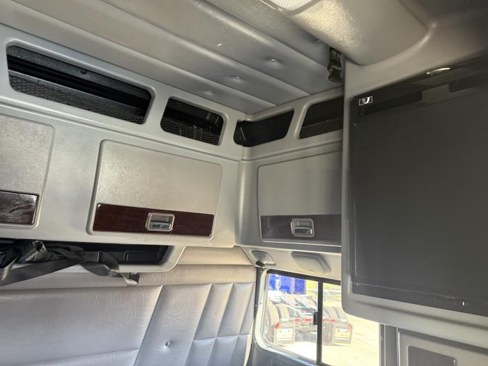 2023 Peterbilt 389-11