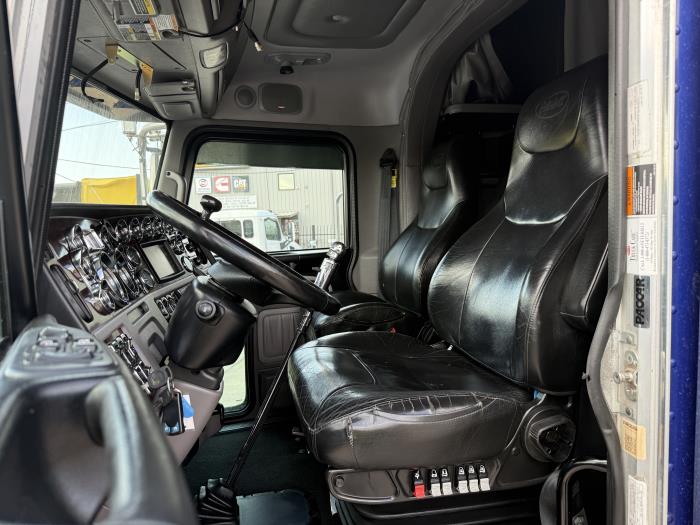 2022 Peterbilt 389-11