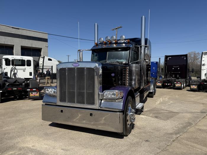 2023 Peterbilt 389-21