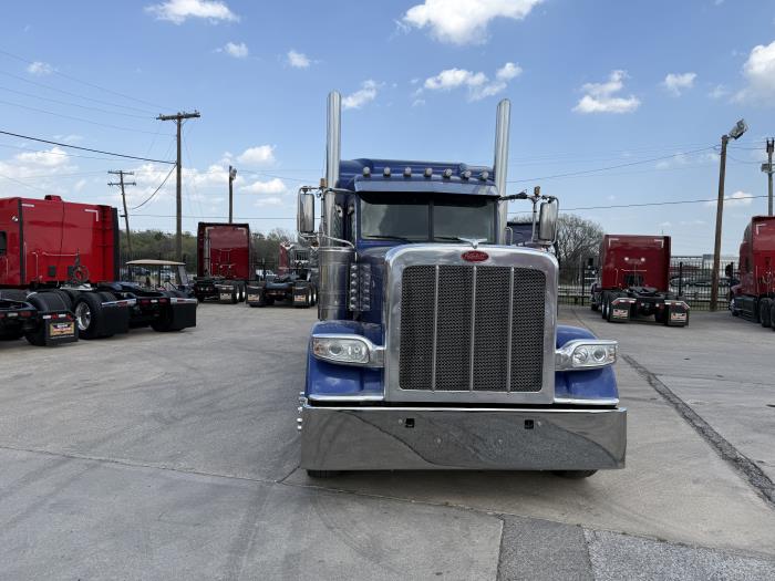 2022 Peterbilt 389-19