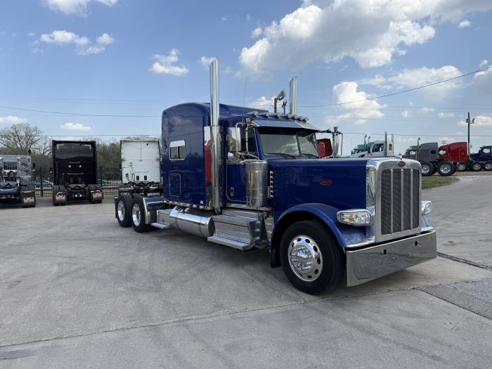 2022 Peterbilt 389-22