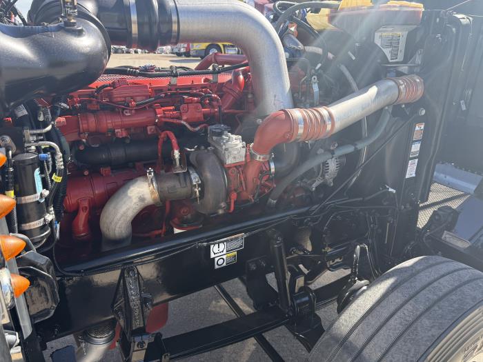 2023 Peterbilt 389-46