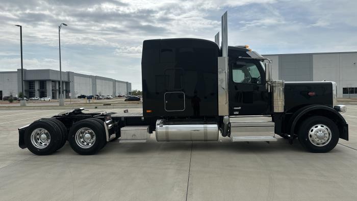 2026 Peterbilt 589-4