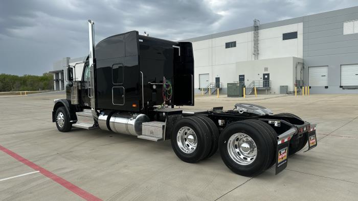 2026 Peterbilt 589-7