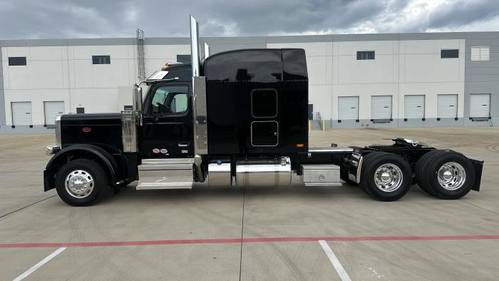 2026 Peterbilt 589-8