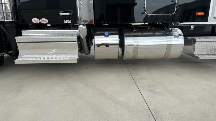 2026 Peterbilt 589-9
