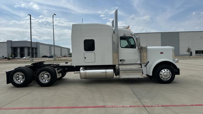 2026 Peterbilt 589-4