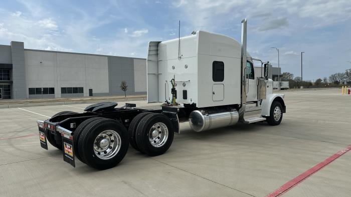 2026 Peterbilt 589-5